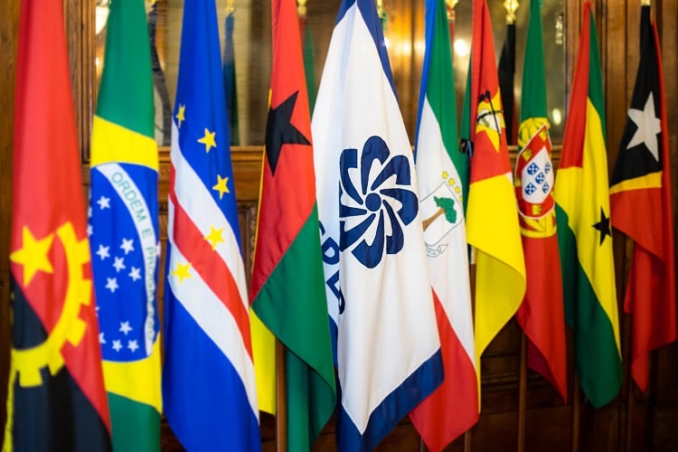 Governo português tenta “acordos laborais” com a CPLP para regular a imigração visando “responder às exigências de Bruxelas”