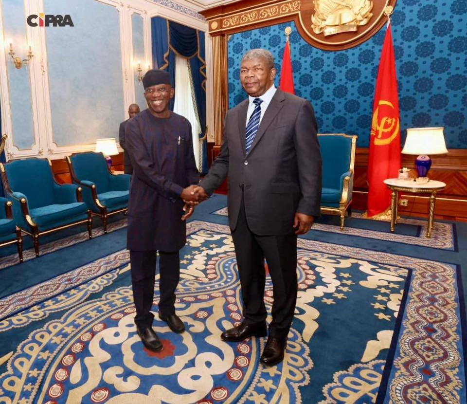 Presidente João Lourenço em reunião oficial com Bankole Adeoye, Comissário da União Africana para Assuntos Políticos, Paz e Segurança, no Palácio Presidencial em Luanda