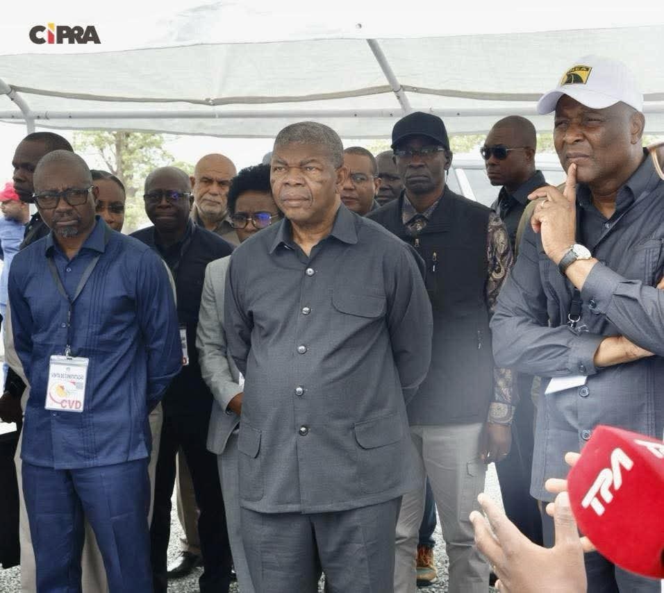 Presidente João Lourenço fiscaliza reabilitação de estradas em Icolo e Bengo