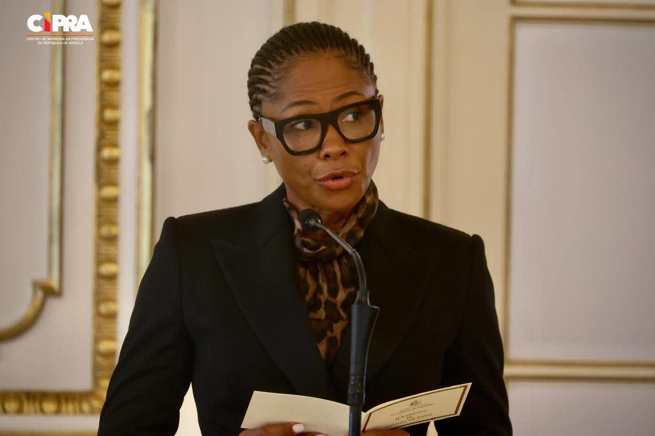 “Nenhuma criança sem escola”: João Lourenço dá orientação clara à nova Ministra da Educação