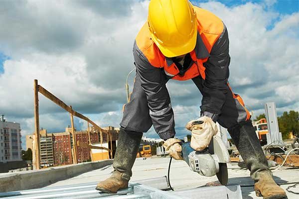 Angola entre os principais fornecedores de mão-de-obra qualificada para obras em Portugal através da ‘Via Verde’