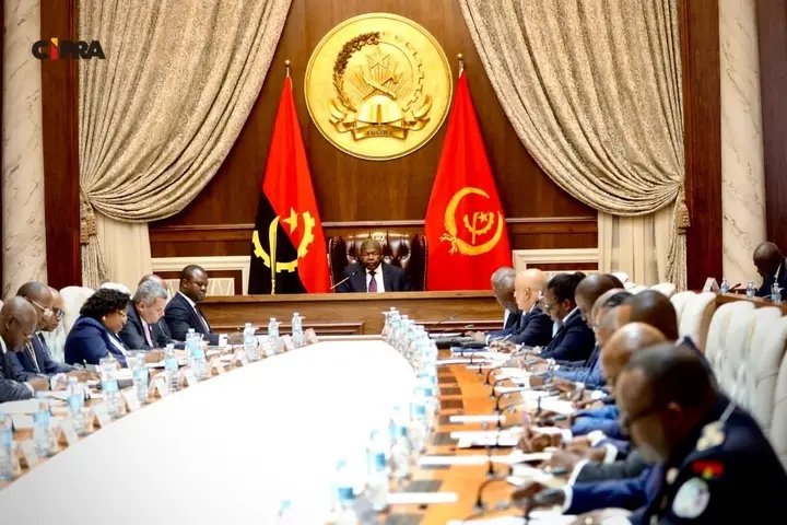 Governadores debatem vandalização de bens públicos e sinistralidade rodoviária com João Lourenço