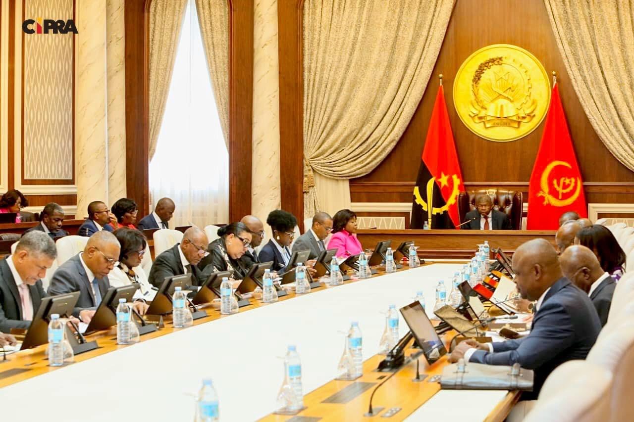 Governo mobiliza 30 mil milhões de kwanzas para socorrer famílias e empresas atingidas por calamidades naturais