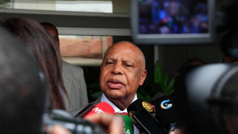 O regresso de um processo “morto”: a reabertura do caso das viaturas ameaça a candidatura de Higino Carneiro à liderança do MPLA?