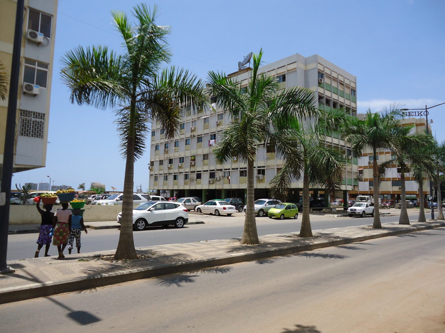 AGT esclarece: Imposto sobre Veículos Motorizados não está vinculado à manutenção de estradas em Angola