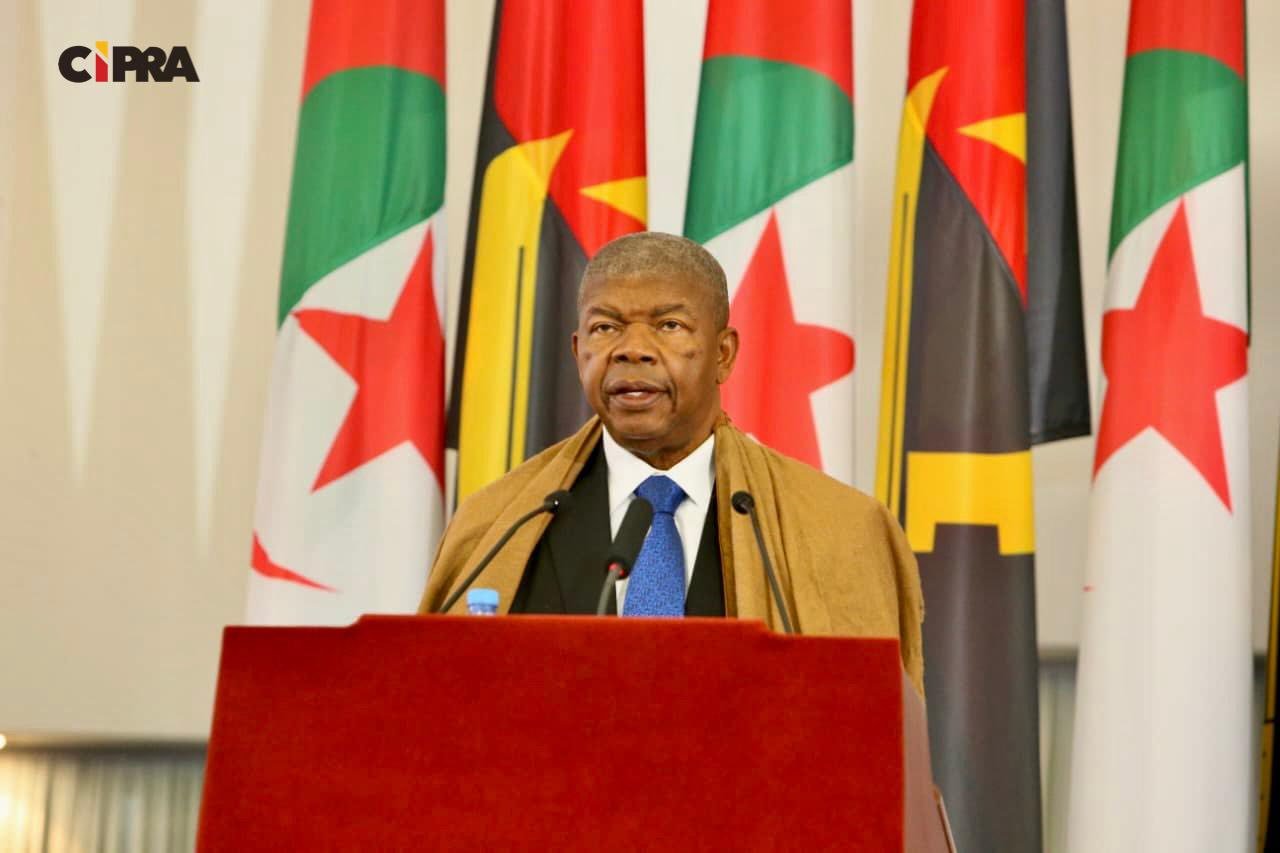 João Lourenço defende no Parlamento argelino reforma do Conselho de Segurança da ONU e gestão soberana de recursos africanos