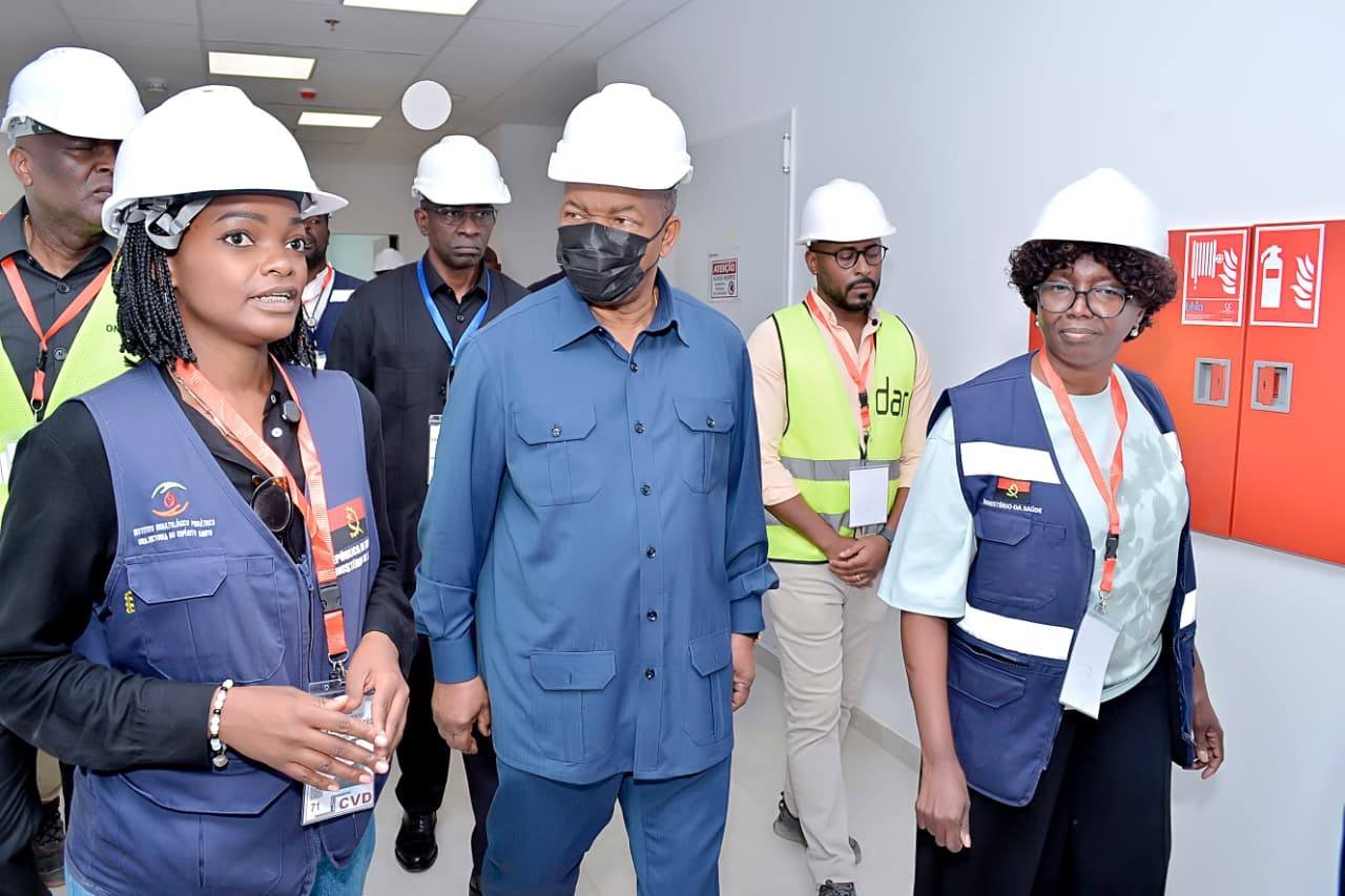 Presidente João Lourenço constata avanço das obras do Hospital dos Queimados em Kilamba