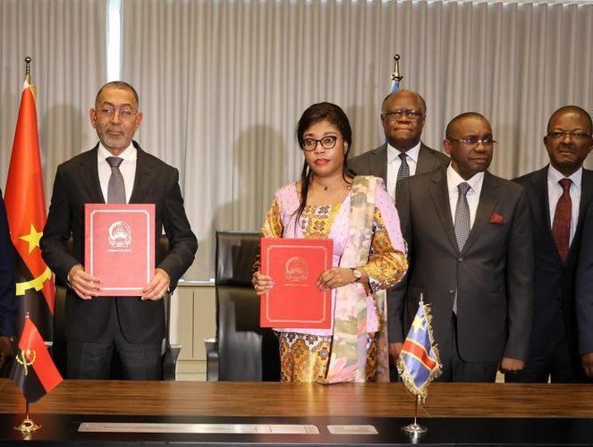 Angola e RDC assinam adenda ao contrato de partilha de produção do Bloco 14/23