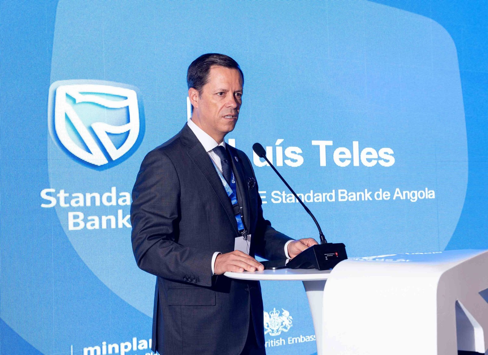 Activos do Sector Bancário Atingem 28 Mil Milhões USD e Impulsionam Parcerias Público-Privadas