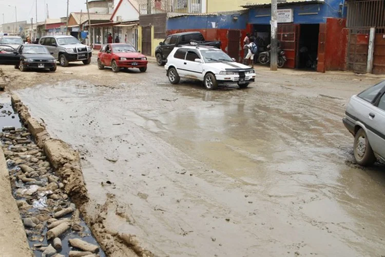 Obras nos Mulenvos terão custo médio de 700 milhões Kz por quilómetro para reabilitação de 30 km de vias
